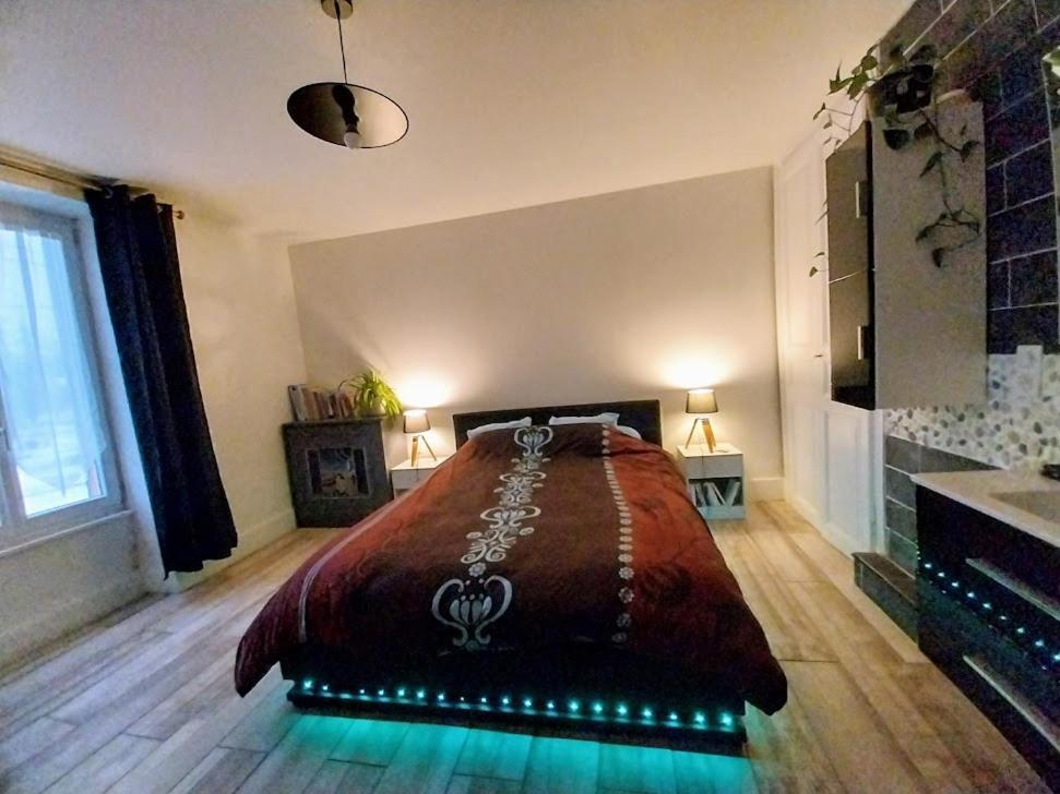 Hotel Au Pays D'Angeline La Pacaudière Zimmer foto